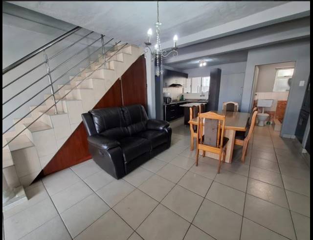 2 BEDROOM HOUSE FOR SALE IN STANMORE